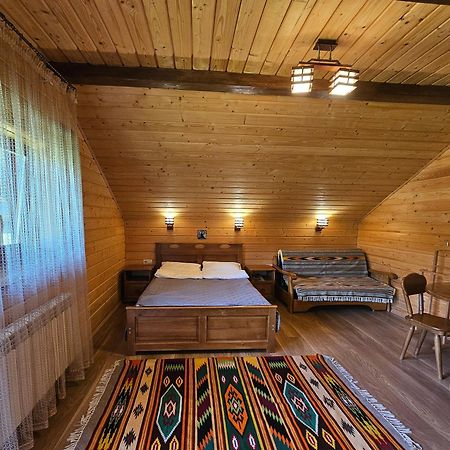 Guesthouse Kolo Druziv 塔塔里夫 外观 照片