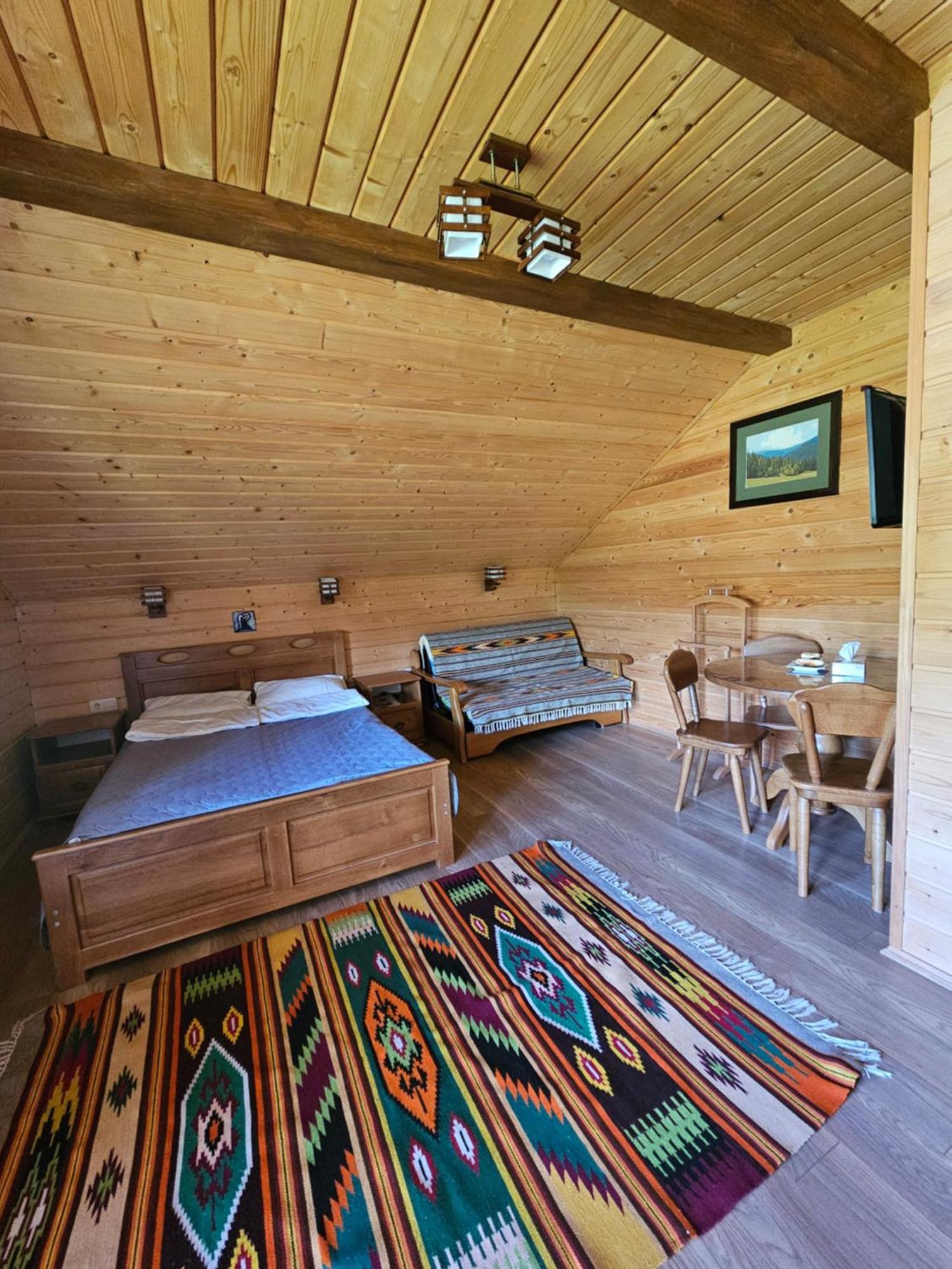 Guesthouse Kolo Druziv 塔塔里夫 外观 照片