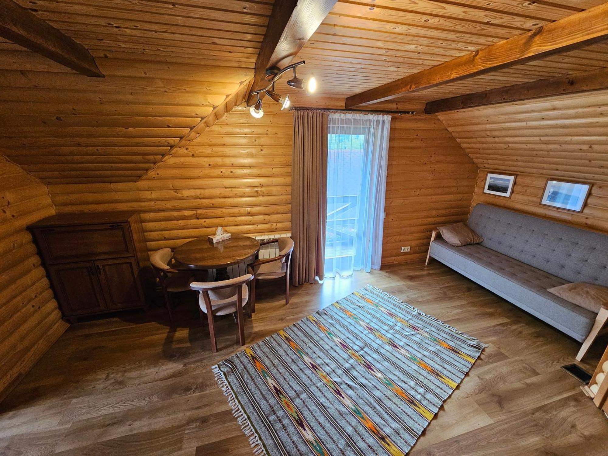 Guesthouse Kolo Druziv 塔塔里夫 外观 照片