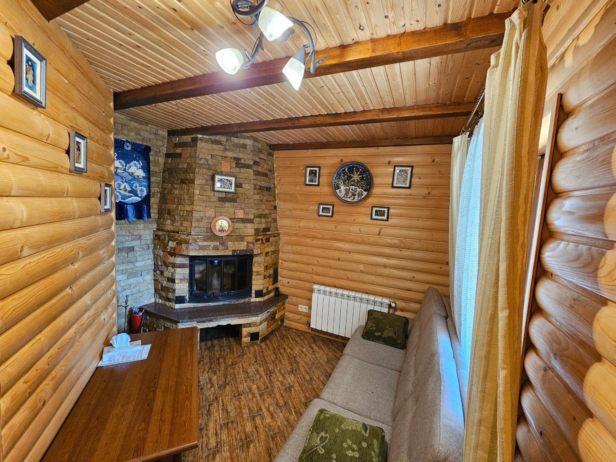 Guesthouse Kolo Druziv 塔塔里夫 外观 照片