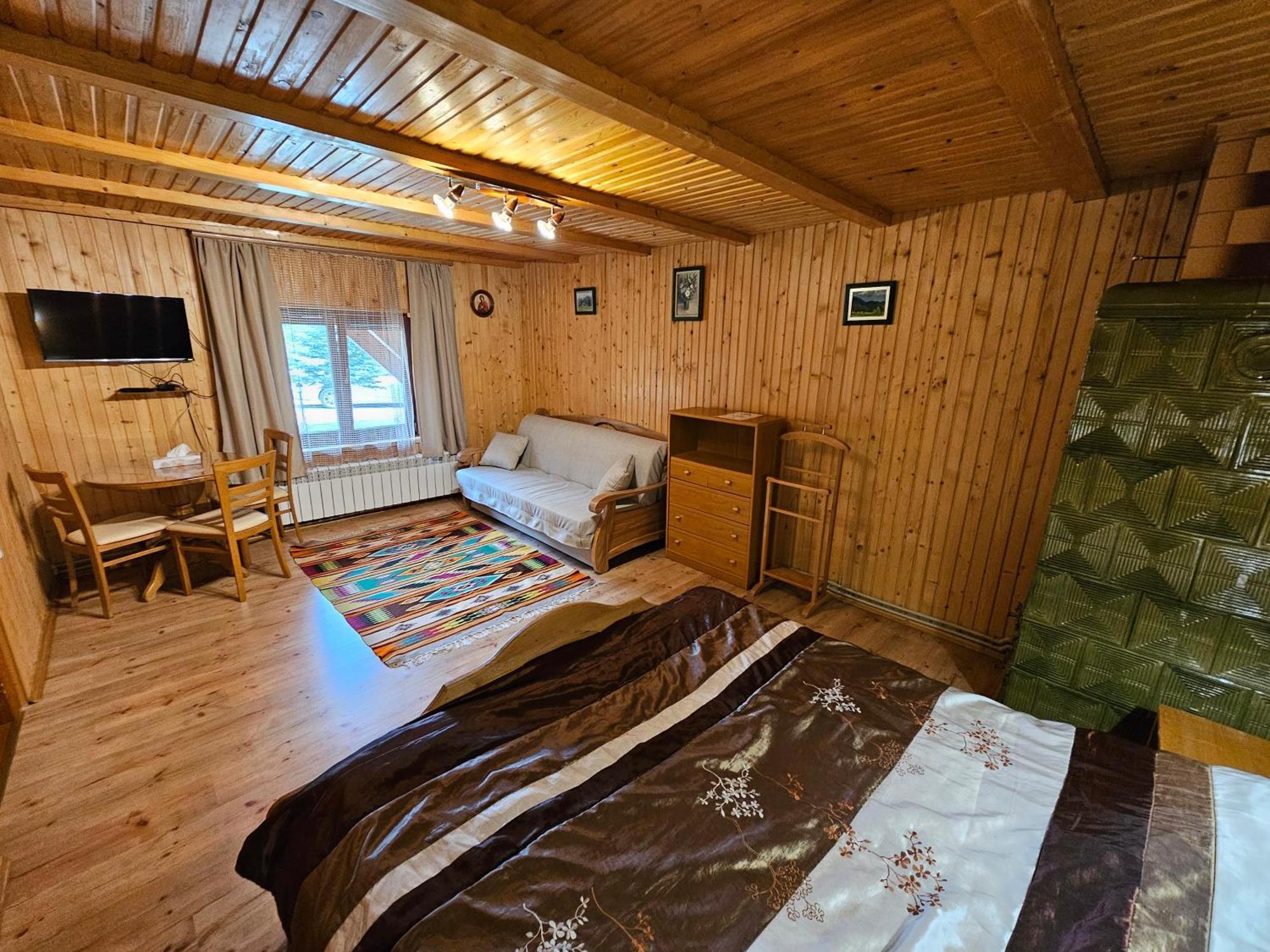 Guesthouse Kolo Druziv 塔塔里夫 外观 照片