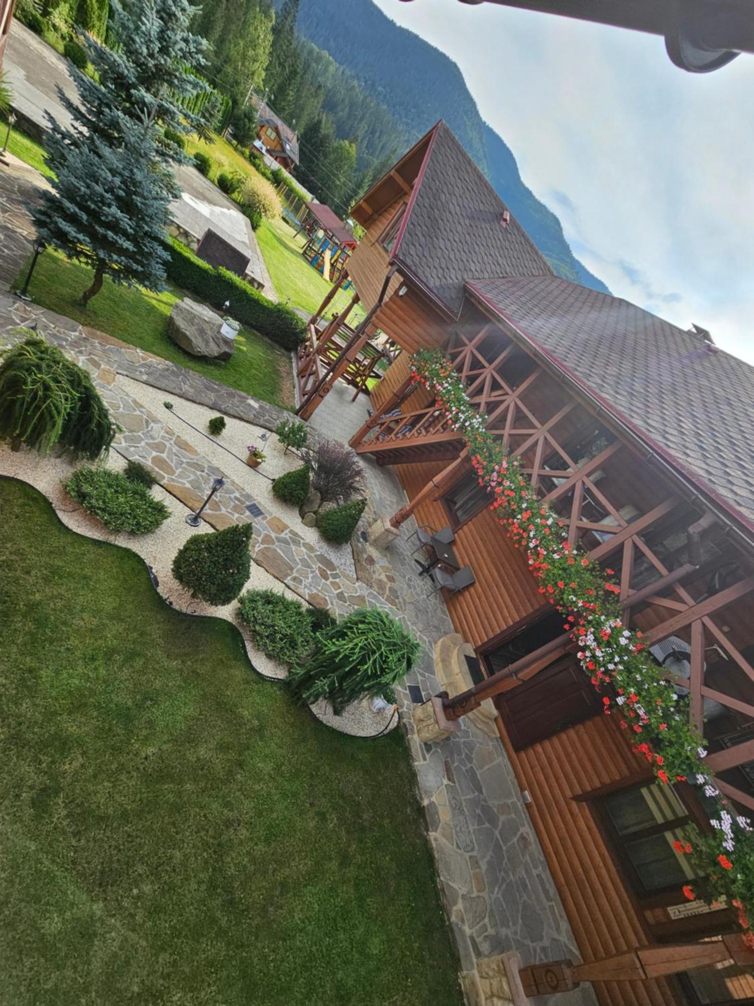 Guesthouse Kolo Druziv 塔塔里夫 外观 照片