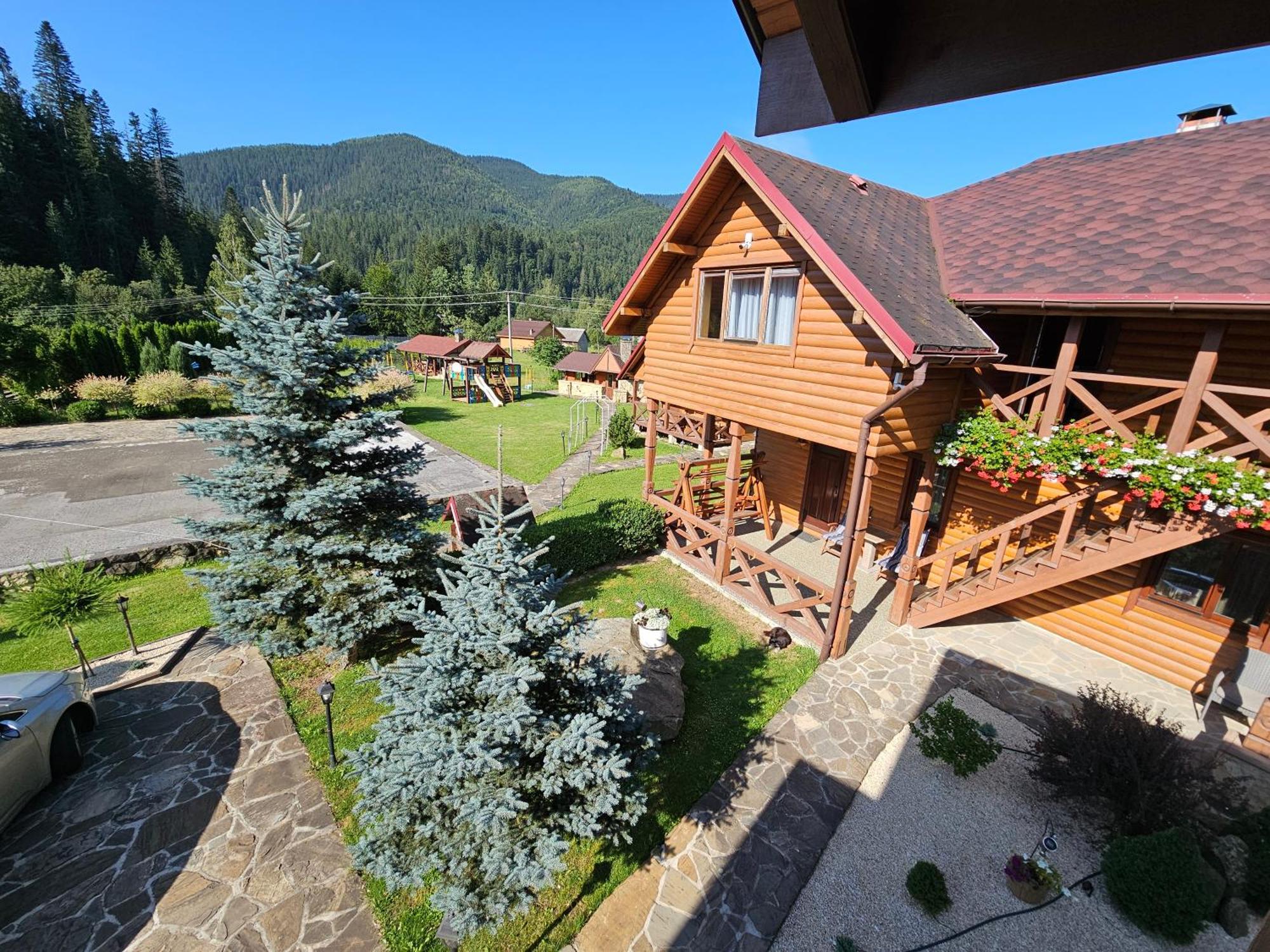Guesthouse Kolo Druziv 塔塔里夫 外观 照片