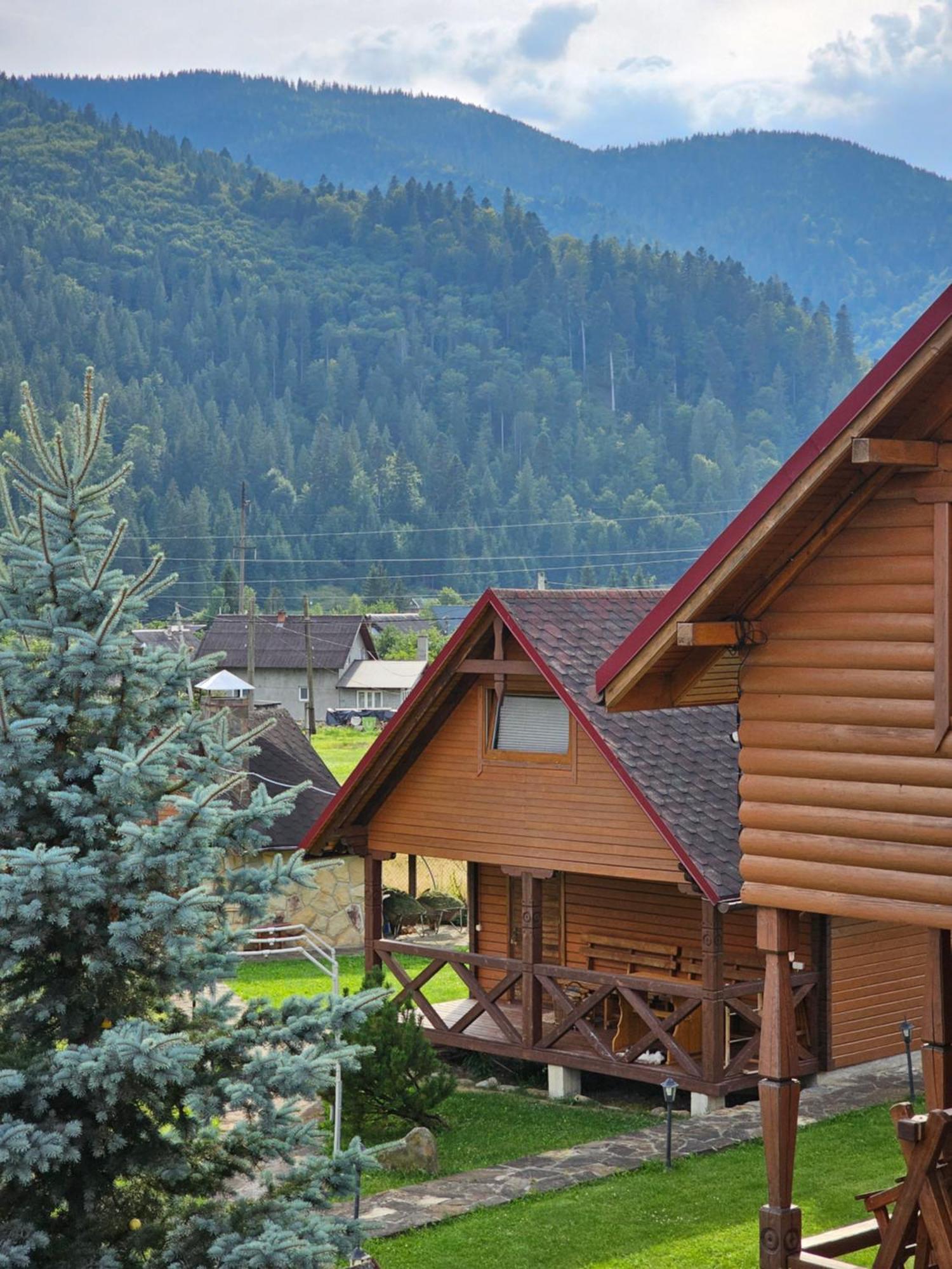 Guesthouse Kolo Druziv 塔塔里夫 外观 照片
