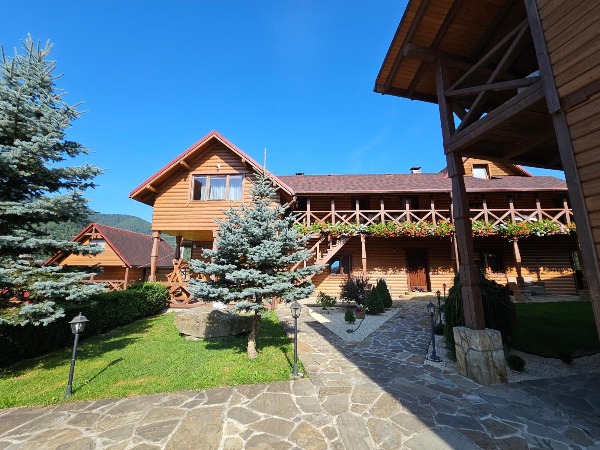 Guesthouse Kolo Druziv 塔塔里夫 外观 照片